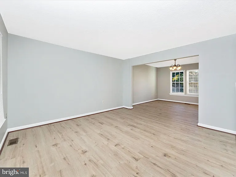 408 Willow Hill Ct — Photo 40