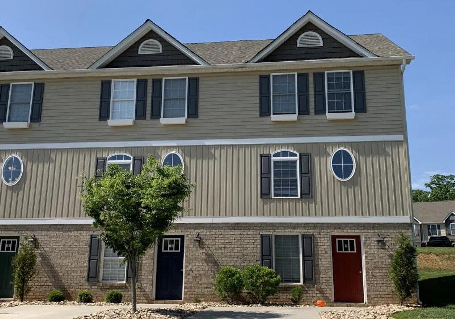 Three Level Townhome off Wards Road — Photo 1