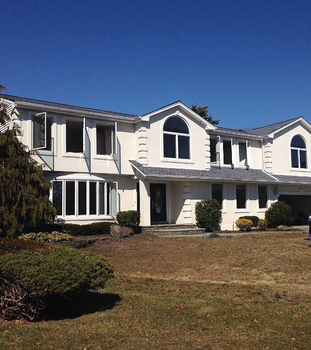 1st image of 19 Lyon Cres