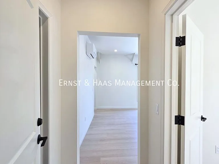 321 Chestnut Ave #6 — Photo 2