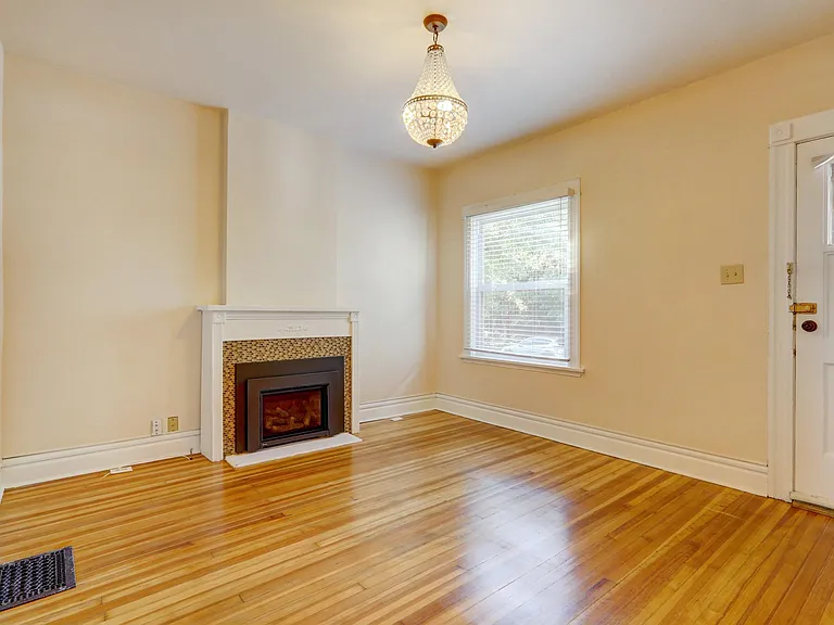 1617 E 23rd Ave — Photo 10