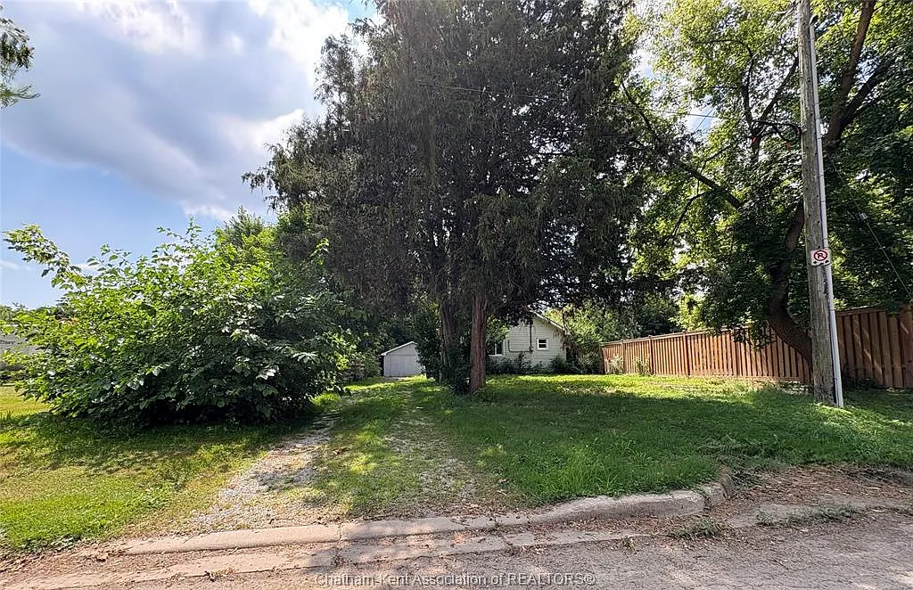 2 bed, $1,600 — Photo 1