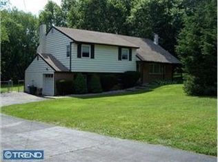 152 Cameron Dr, Holland, PA 18966