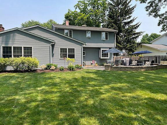 5th image of 153 Heischman Ave