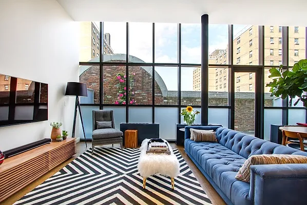 Sold by Compass | media 7