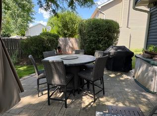 1641 Lois Ann Ln, Naperville, IL
