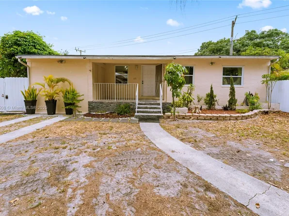 1121 Salih St, Opa Locka, FL 33054