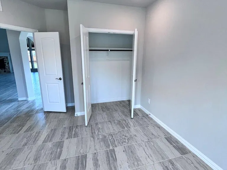 1800 Wade Ct — Photo 12
