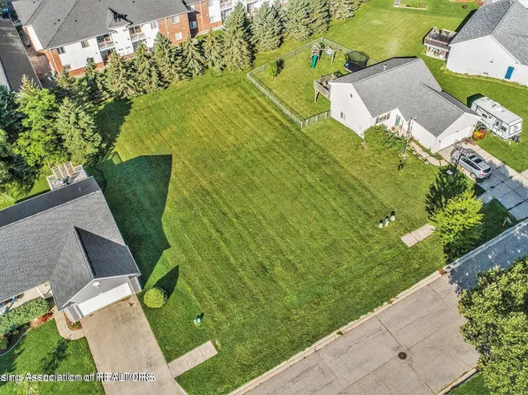 934 Franklin Farm Dr, Mason, MI 48854