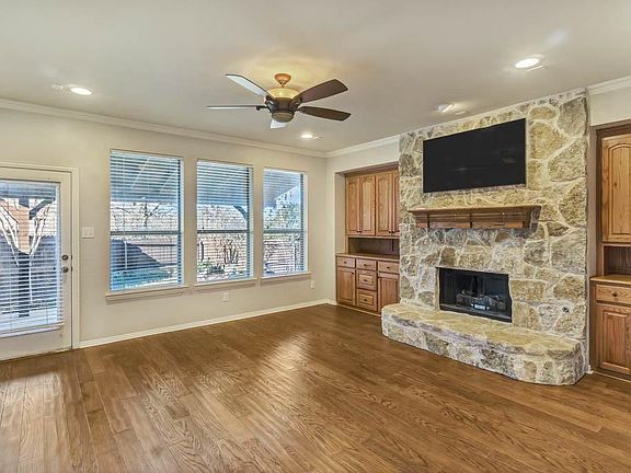 5th image of 2091 Whitney Bay Dr