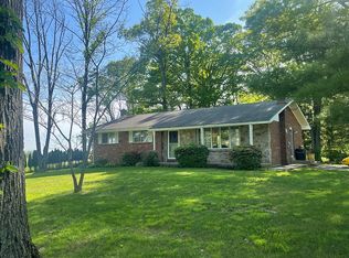 5607 Sherwood Dr, Easton, PA 18040