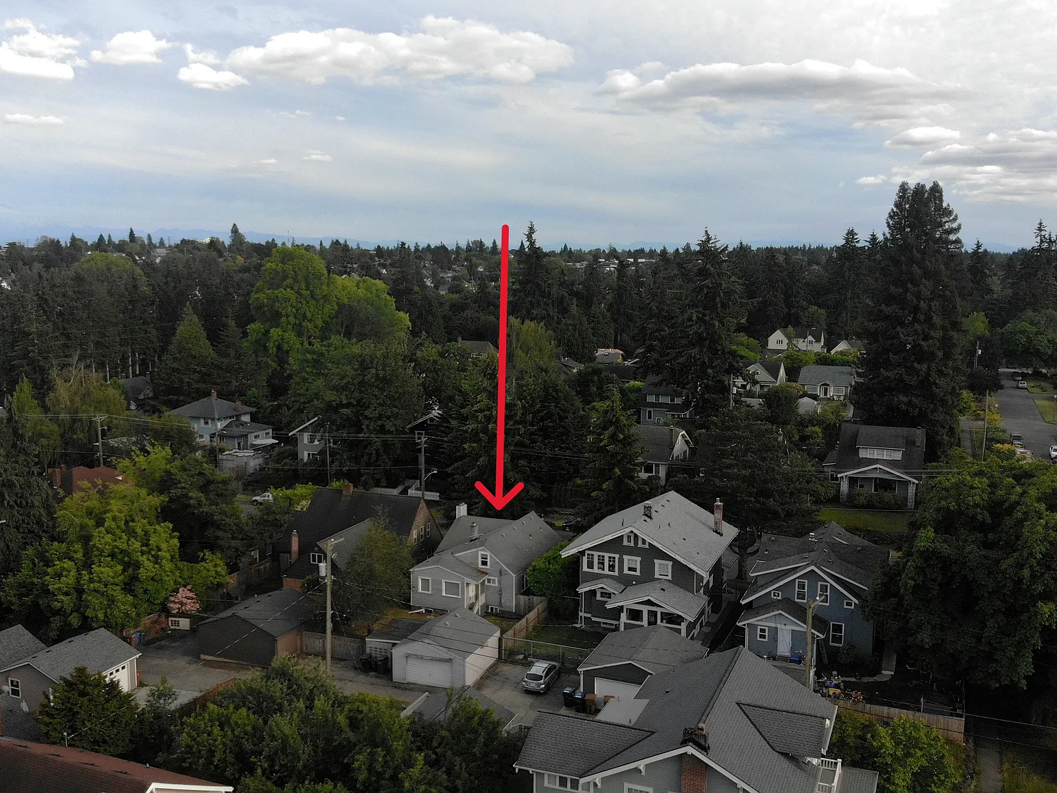 3 bed, 2160 sqft, $3,200 — Photo 2