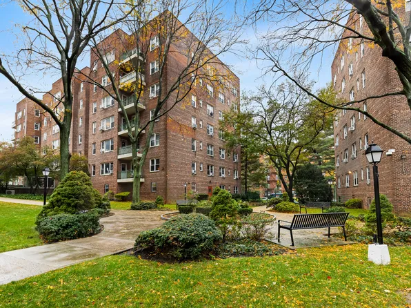 3850 Hudson Manor Terrace image 29 of 32