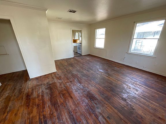 2nd image of 2755 Mimosa Ave