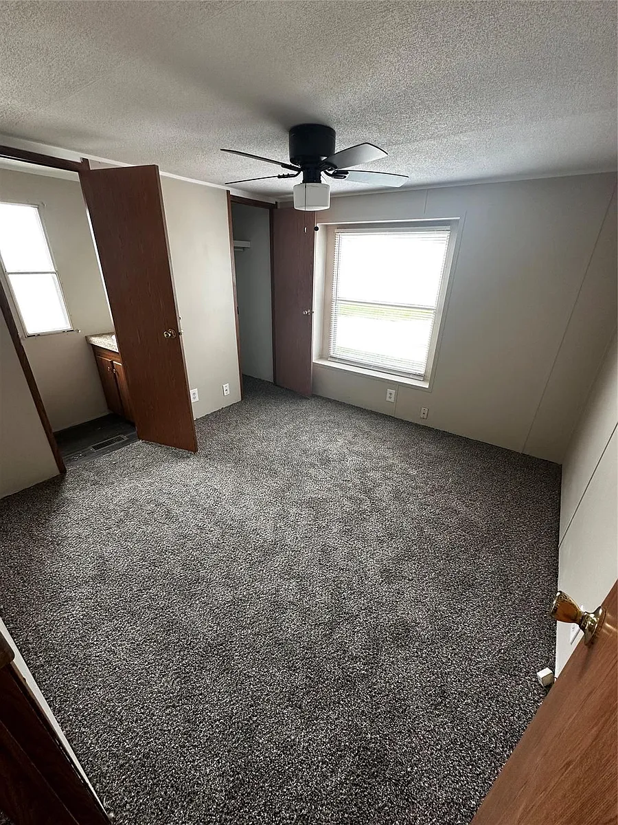 Building Photo - 2021 N Battlebell Rd #21