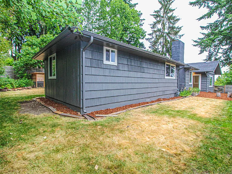 19547 53rd Ave NE — Photo 34