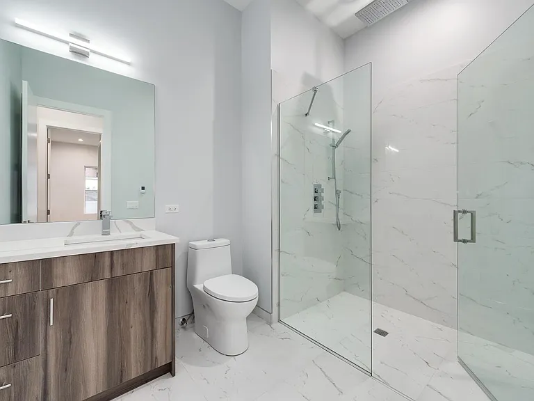 2137 W Madison St #303 — Photo 4