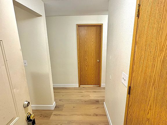 2nd image of 7246 SW Scholls Ferry Rd #39bc996df