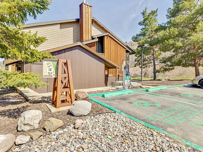 2105 Prospector Ave #208 — Photo 12