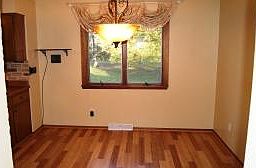 5th image of 1534 Meadowlane Ave