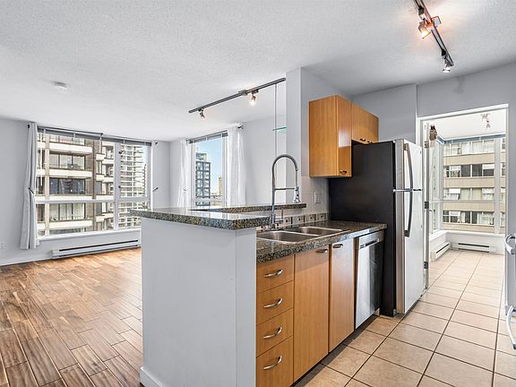 2nd image of 1420 Georgia St W #1506
