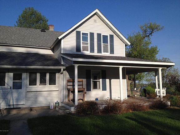 3rd image of 458 N Shore Dr