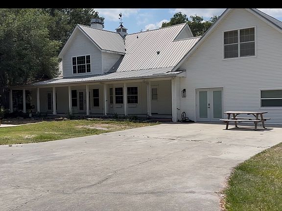 3rd image of 6936 Handcart Rd