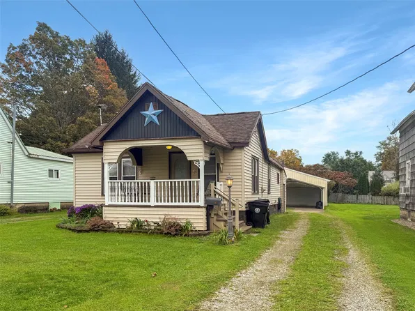 42 E Irving St, Corry, PA 16407
