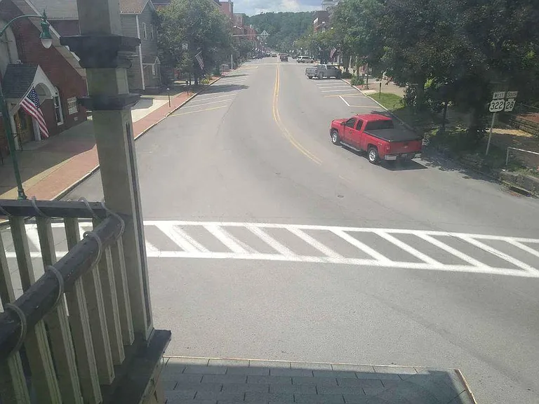 100 Franklin Ave #2 — Photo 7