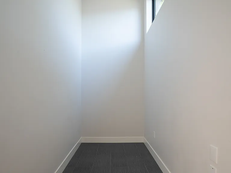 311 Grandview Ave — Photo 69