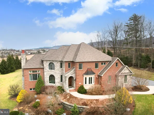 235 Meadowsweet Dr, State College, PA 16801