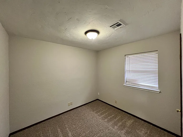 752 W Forest Dr — Photo 12