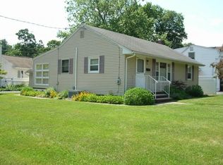 26 Riverview Ter, Riverdale, NJ 07457