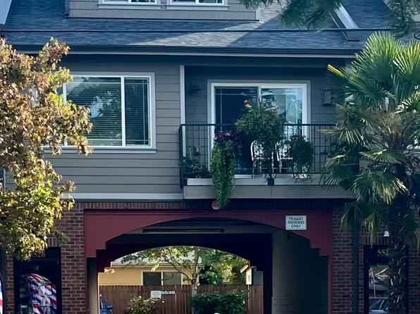 5530 SE Woodstock Blvd, Portland, OR 97206