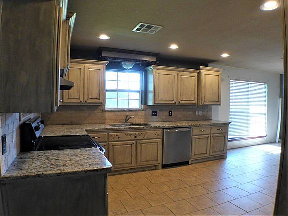 4th image of 1185 Ponderosa Dr