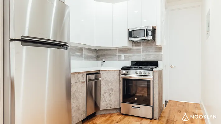 Rented by Nooklyn NYC LLC | media 4