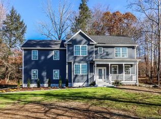53 A Old Middle Rd, Brookfield, CT 06804
