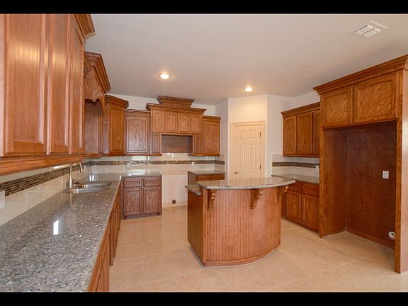 4th image of 1805 Majella St