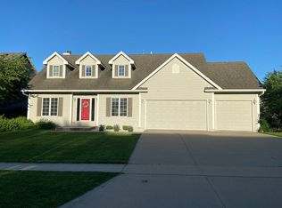 268 S 58th Ct, West Des Moines, IA 50266