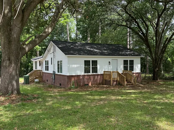 706 E Pinetree Blvd, Thomasville, GA 31792