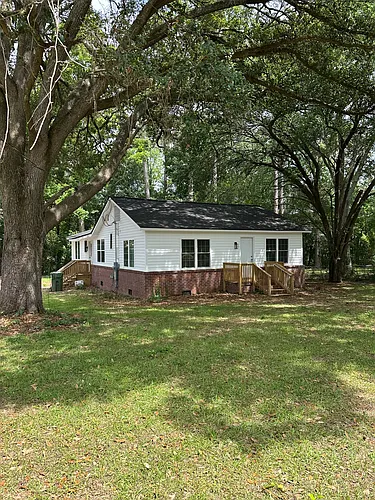 706 E Pinetree Blvd Photo 1