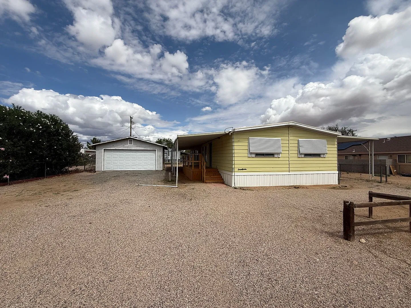 3 Bedroom 2 Bathroom Mobile Home — Photo 1