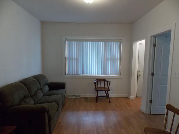 3rd image of 5005 Magoun Ave