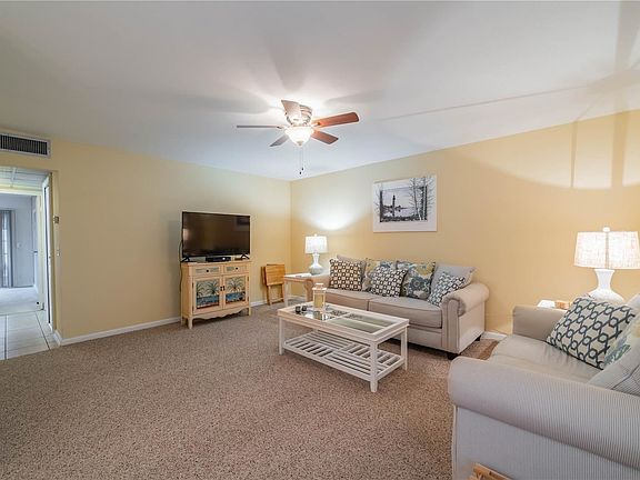 4th image of 302 Andover Pl #152