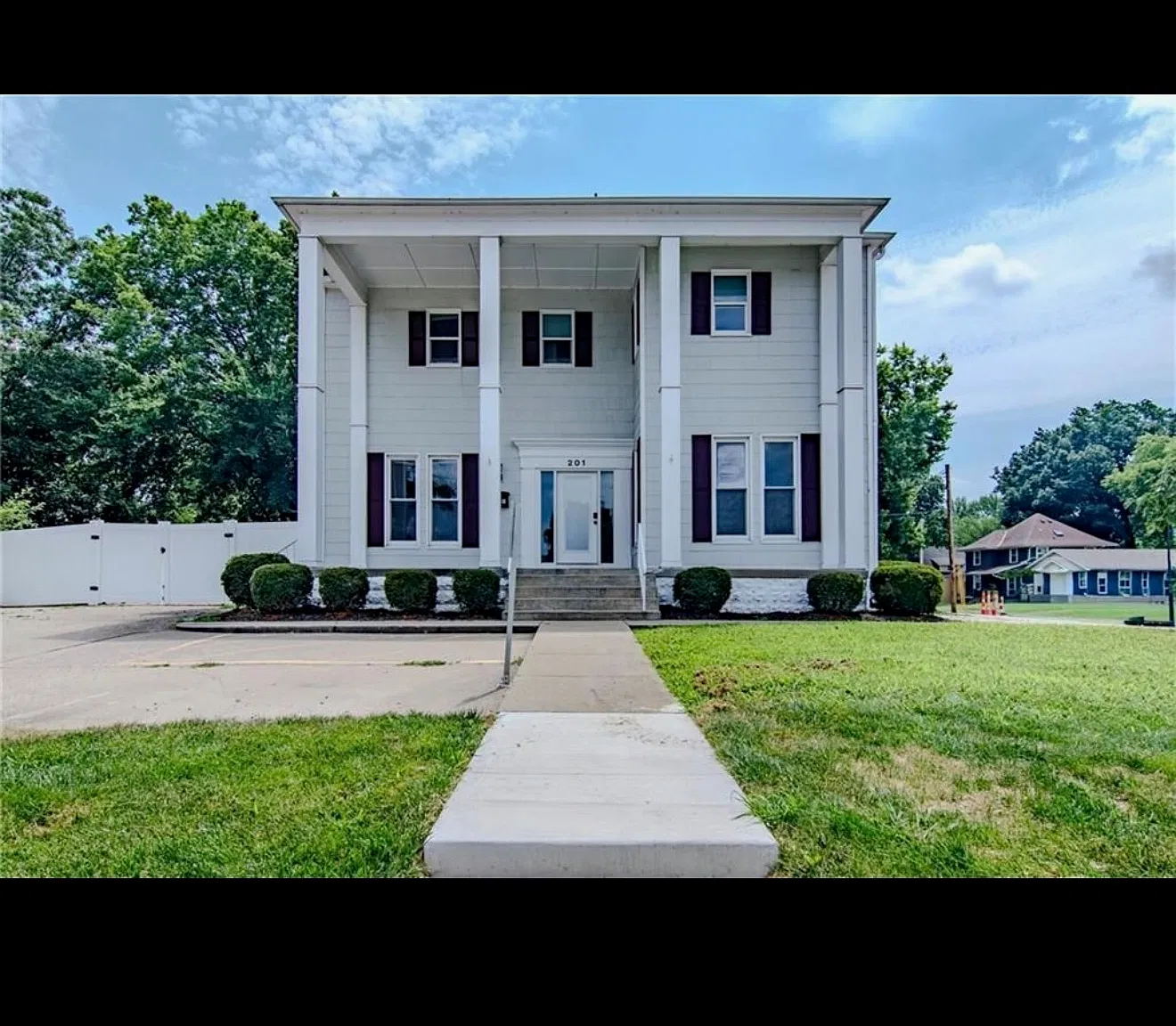 1 bed, $700 — Photo 1
