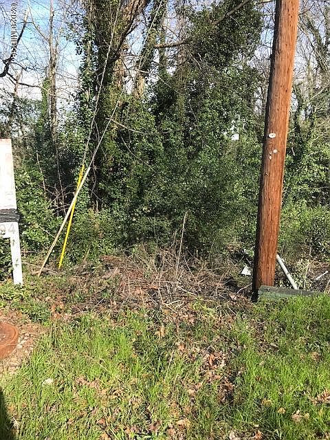 2nd image of 637 Hara Dr