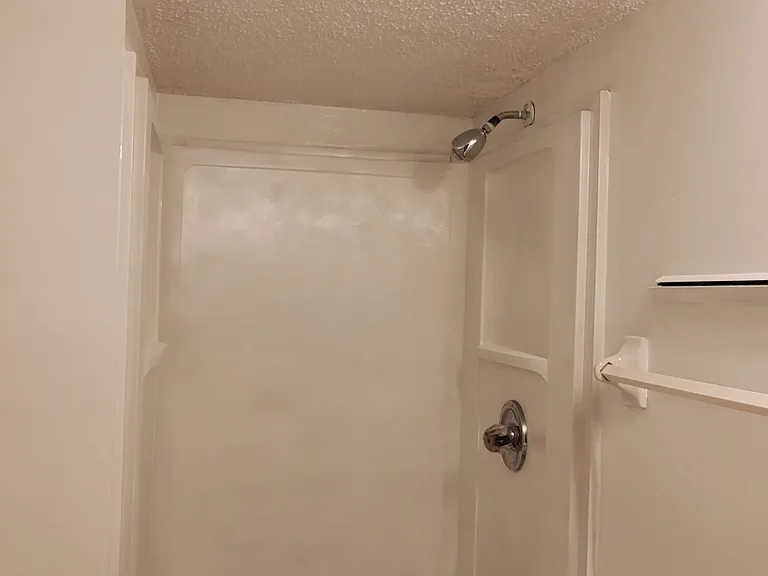 7402 Brigmore Dr — Photo 23