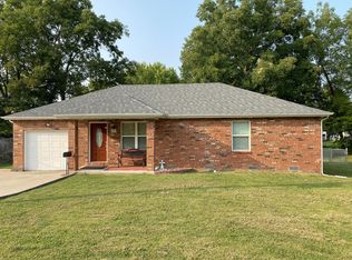 425 W College St, Bolivar, MO 65613