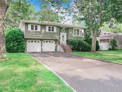83 Bieselin Road, Bellport, NY, 11713