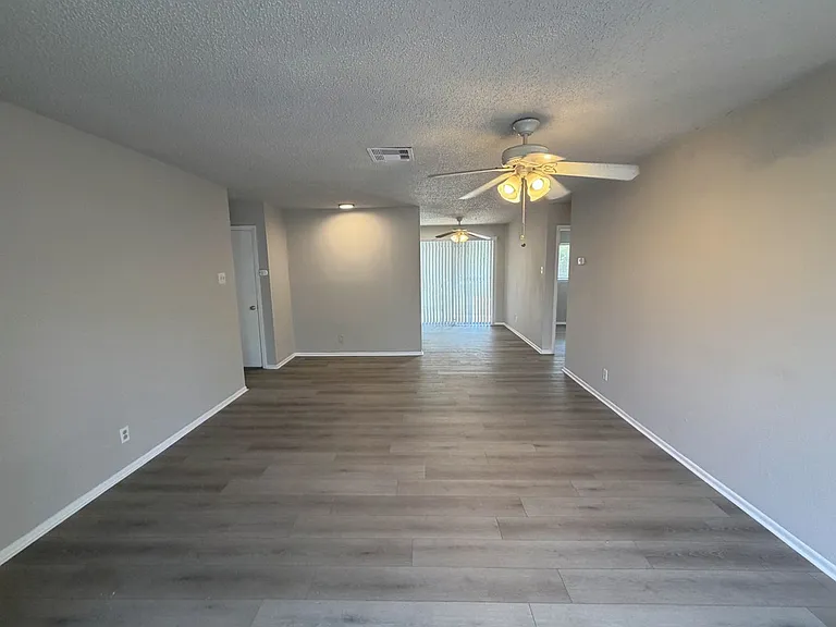 5263 Charolais Dr — Photo 2